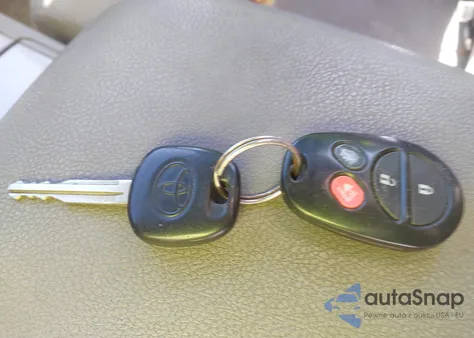 2012 Toyota Highlander Base V6 z USA, uszkodzony, nr VIN 5TDBK3EH1CS155953